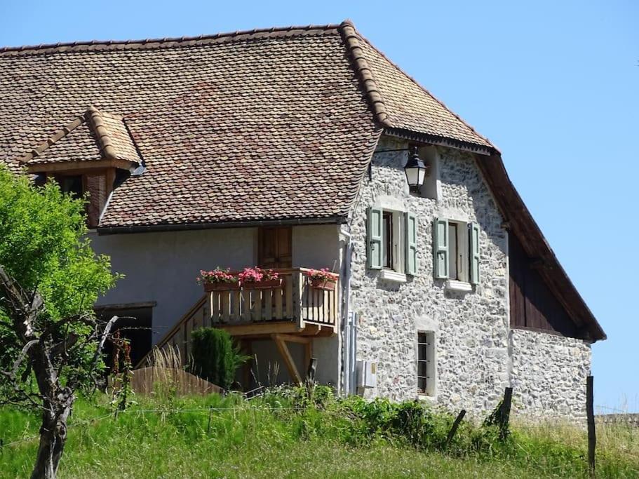 Gite De Charme : La Grange Au Lac Azur Treffort  외부 사진