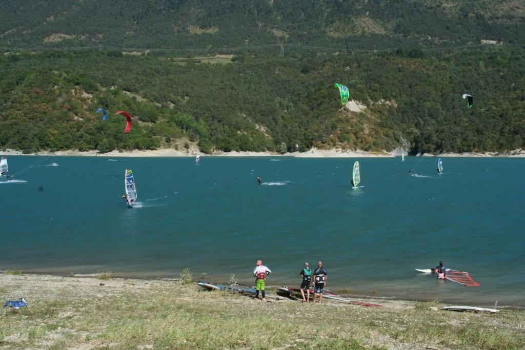 Gite De Charme : La Grange Au Lac Azur Treffort  외부 사진
