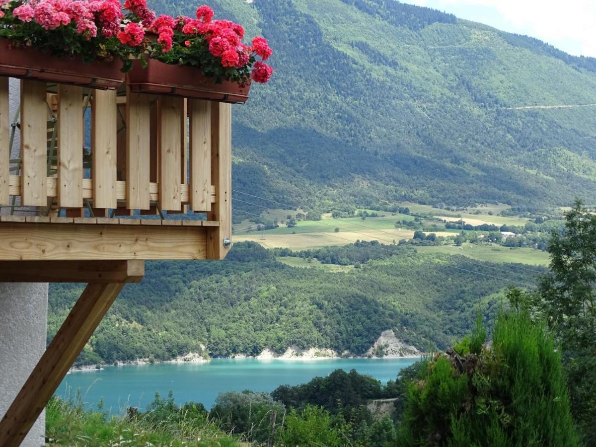 Gite De Charme : La Grange Au Lac Azur Treffort  외부 사진