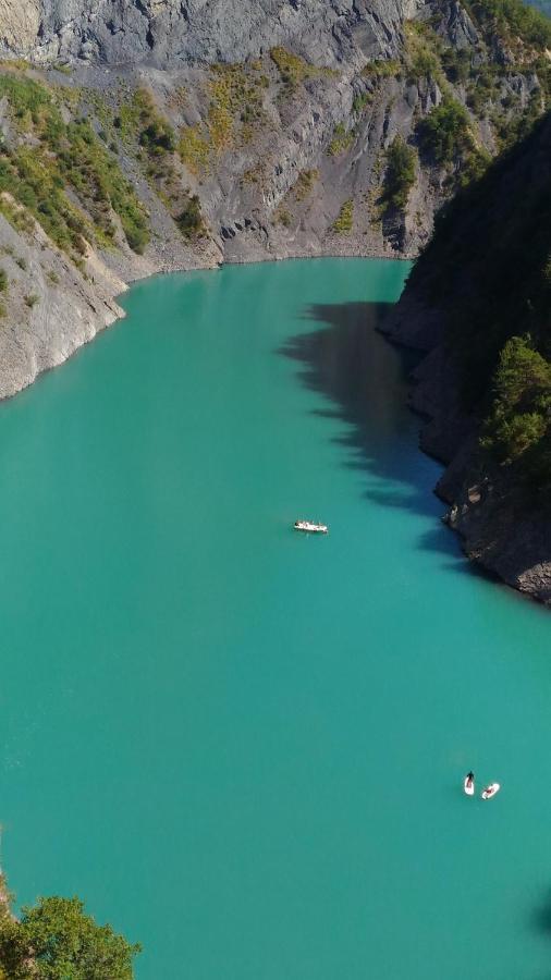 Gite De Charme : La Grange Au Lac Azur Treffort  외부 사진